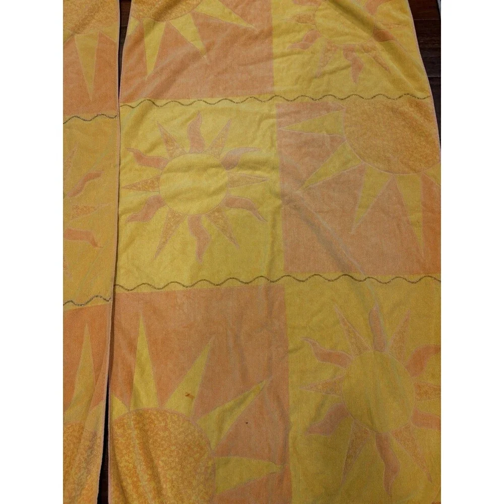Vintage Royal Plaza Beach Towel Vibrant Colors With Giant Sun Sparkle Egypt 2